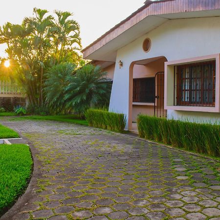 Hotel Fontana Managua Exterior photo